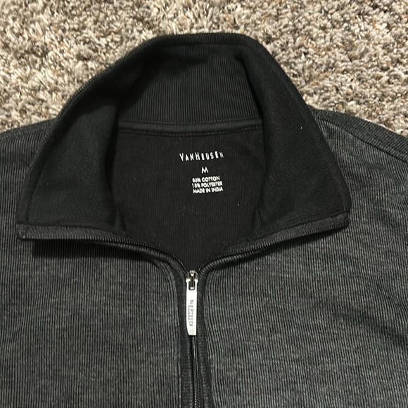NWOT Van Heusen Quarter Zip - Picture 2 of 3